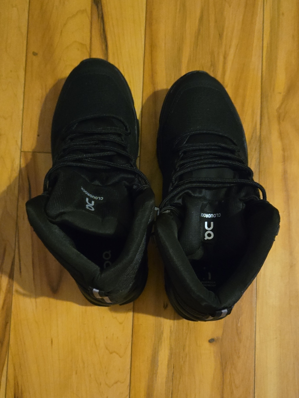 On Running Men's Black High-Top Lace-Up Boots CLOUDROCK